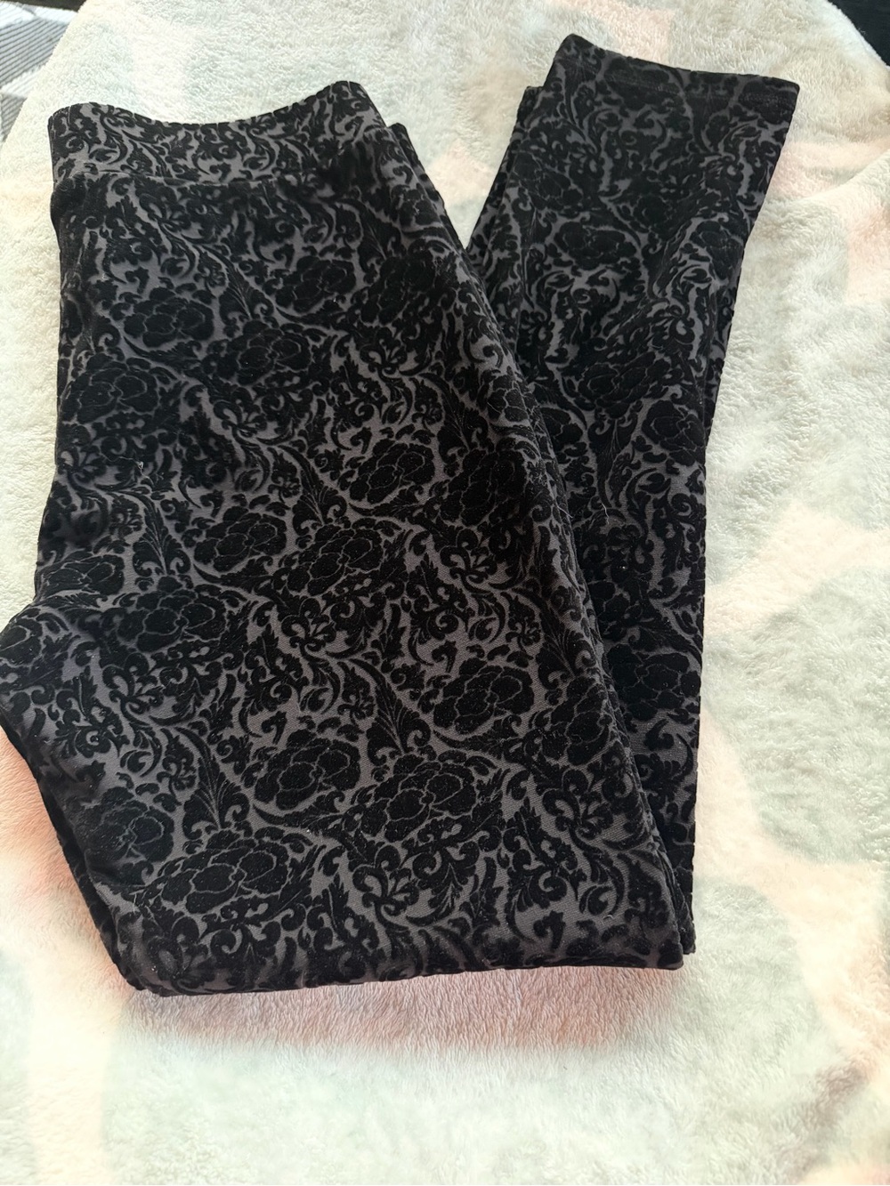 NYDJ Black Floral Velvet-Print Women's skinny fit leggings sz 8p
